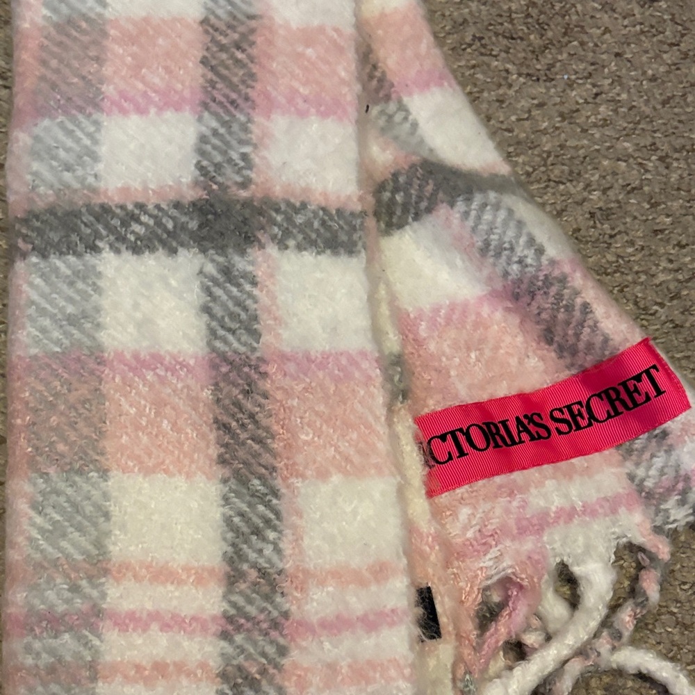 Victoria's Secret Pink White and Gray Plaid Fringe Scarf